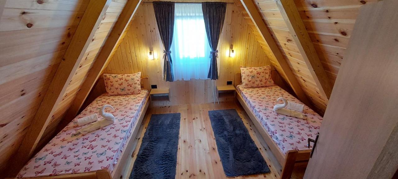 Durmitorske * Zabljak (Zabljak)